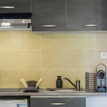 Le Saint-Gilles - Studio A St-Gilles-Les-Bains - Situe Dans Residence Privee Avec Piscine Екстер'єр фото
