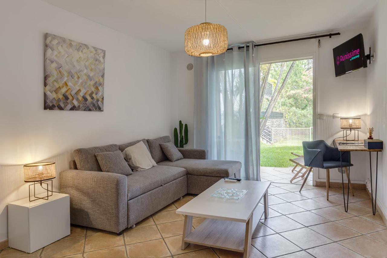 Le Saint-Gilles - Studio A St-Gilles-Les-Bains - Situe Dans Residence Privee Avec Piscine Екстер'єр фото