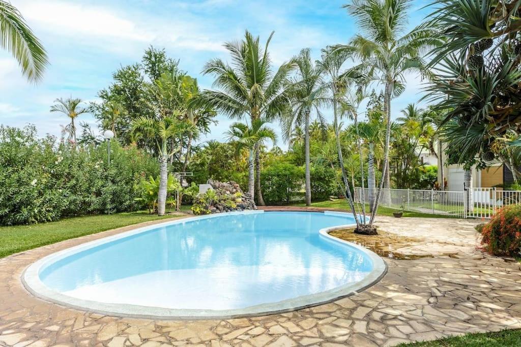Le Saint-Gilles - Studio A St-Gilles-Les-Bains - Situe Dans Residence Privee Avec Piscine Екстер'єр фото